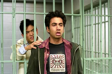 Harold & Kumar Go to White Castle (2004) הרולד וקומר משתוללים באמריקה
